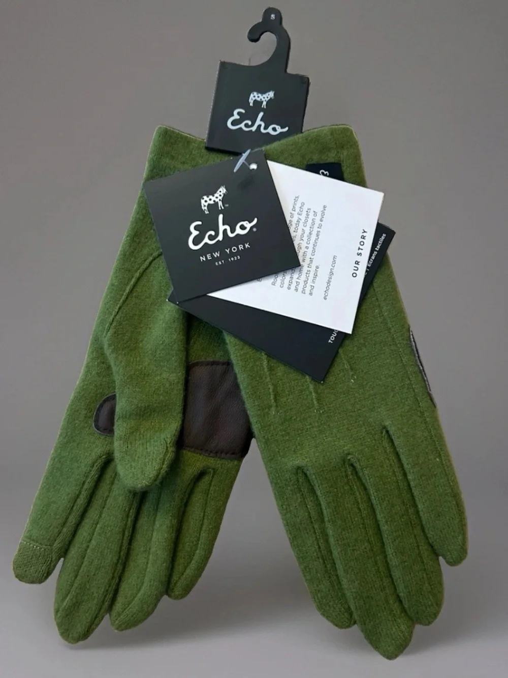 Echo Touch Design Touch Screen iPhone iPad Phone Gloves Green Small NWT New